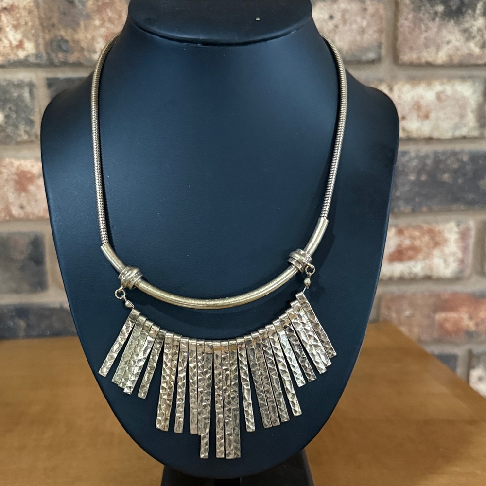 Vintage gold tone Cleopatra Egyptian style necklace